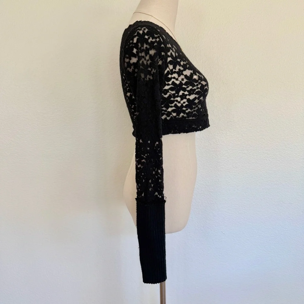 🖤 FREE PEOPLE Black Stretch Lace Crop Top Long Sleeves Loungewear